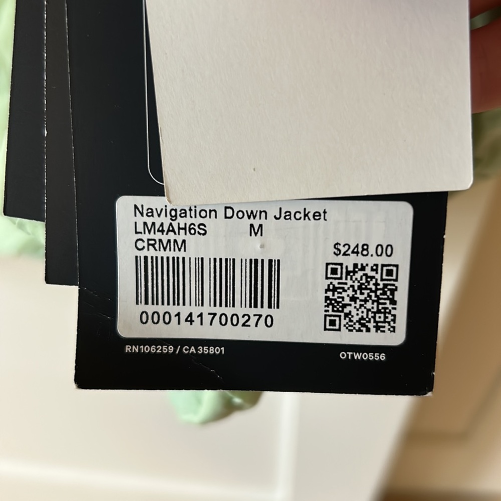 Lululemon jacket - Picture 4 of 4